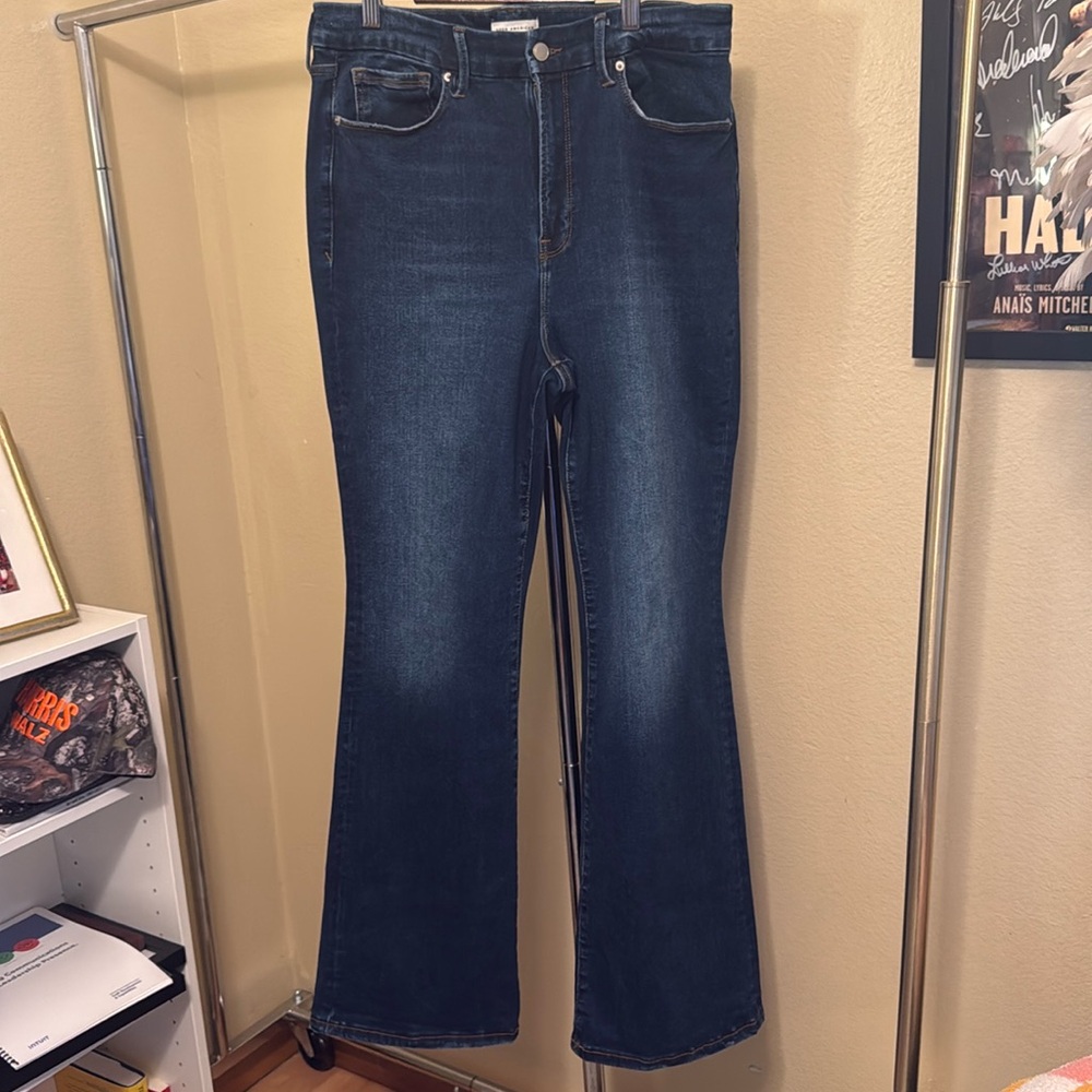 Good American ALWAYS FITS GOOD LEGS FLARE JEANS Size 14-18
